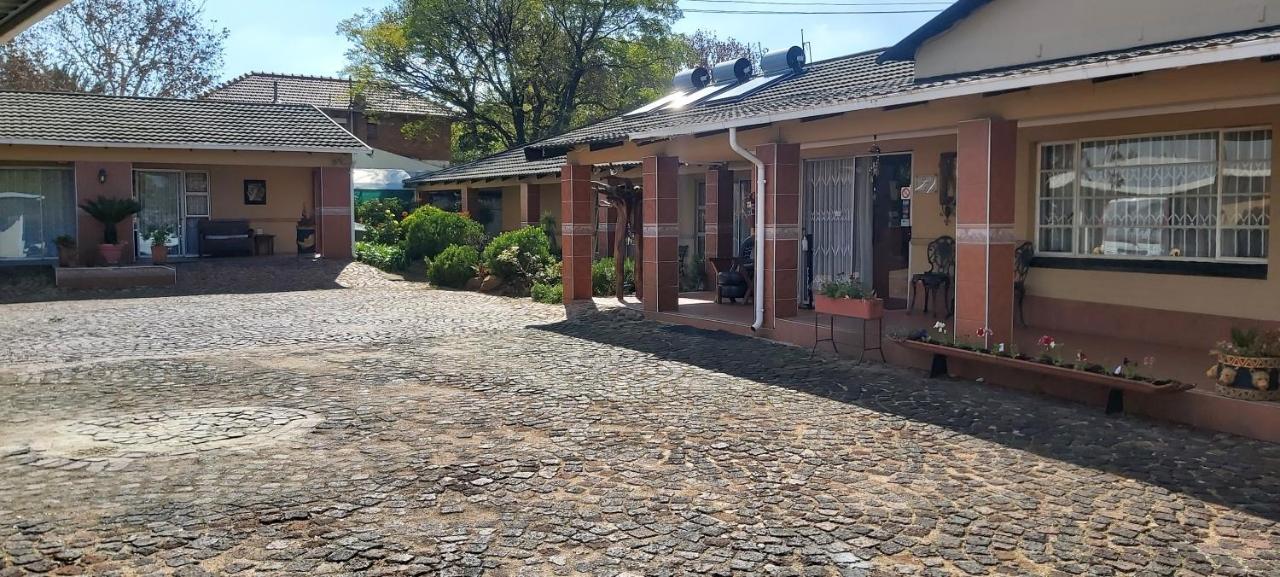 African Elephant Guesthouse 杰米斯顿 外观 照片