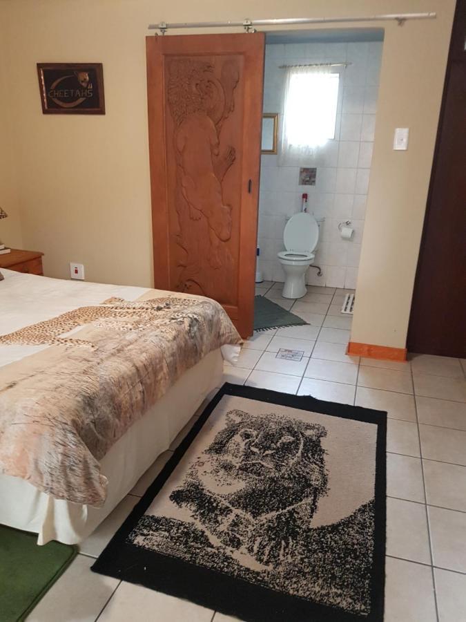 African Elephant Guesthouse 杰米斯顿 外观 照片