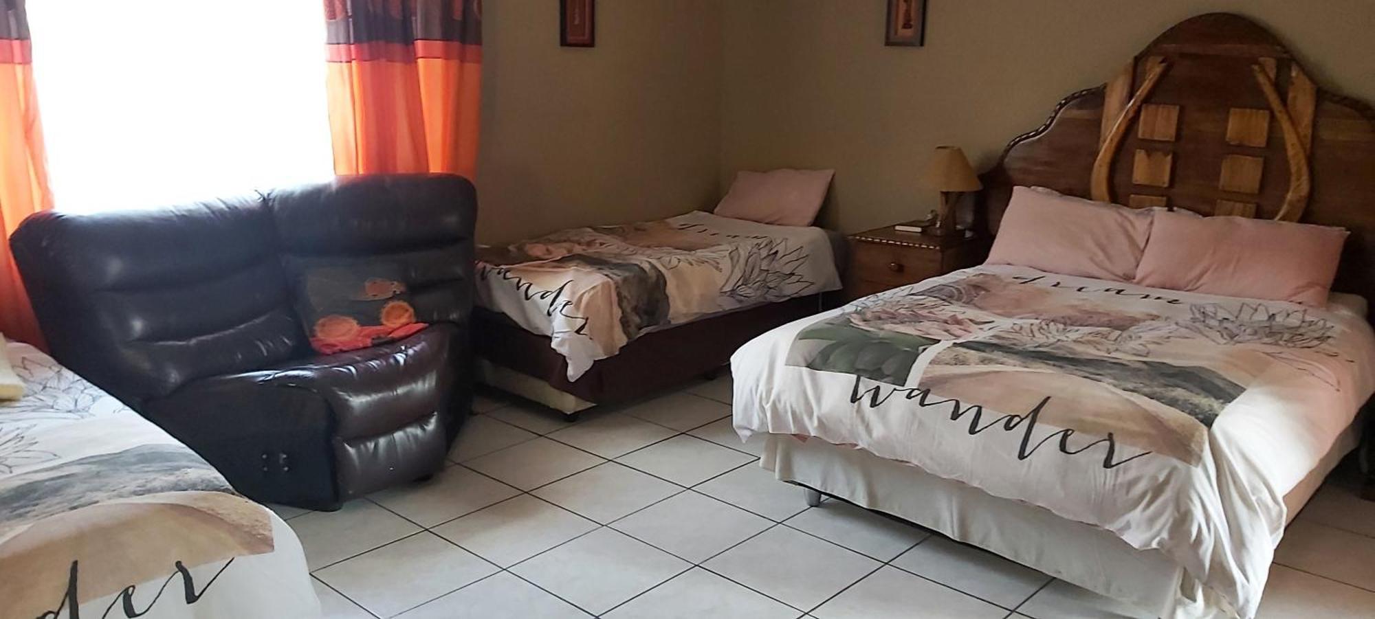 African Elephant Guesthouse 杰米斯顿 外观 照片